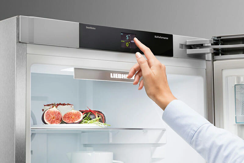 Tủ lạnh Liebherr SBSes 8486 với màn hình cảm ứng 2,4 inch